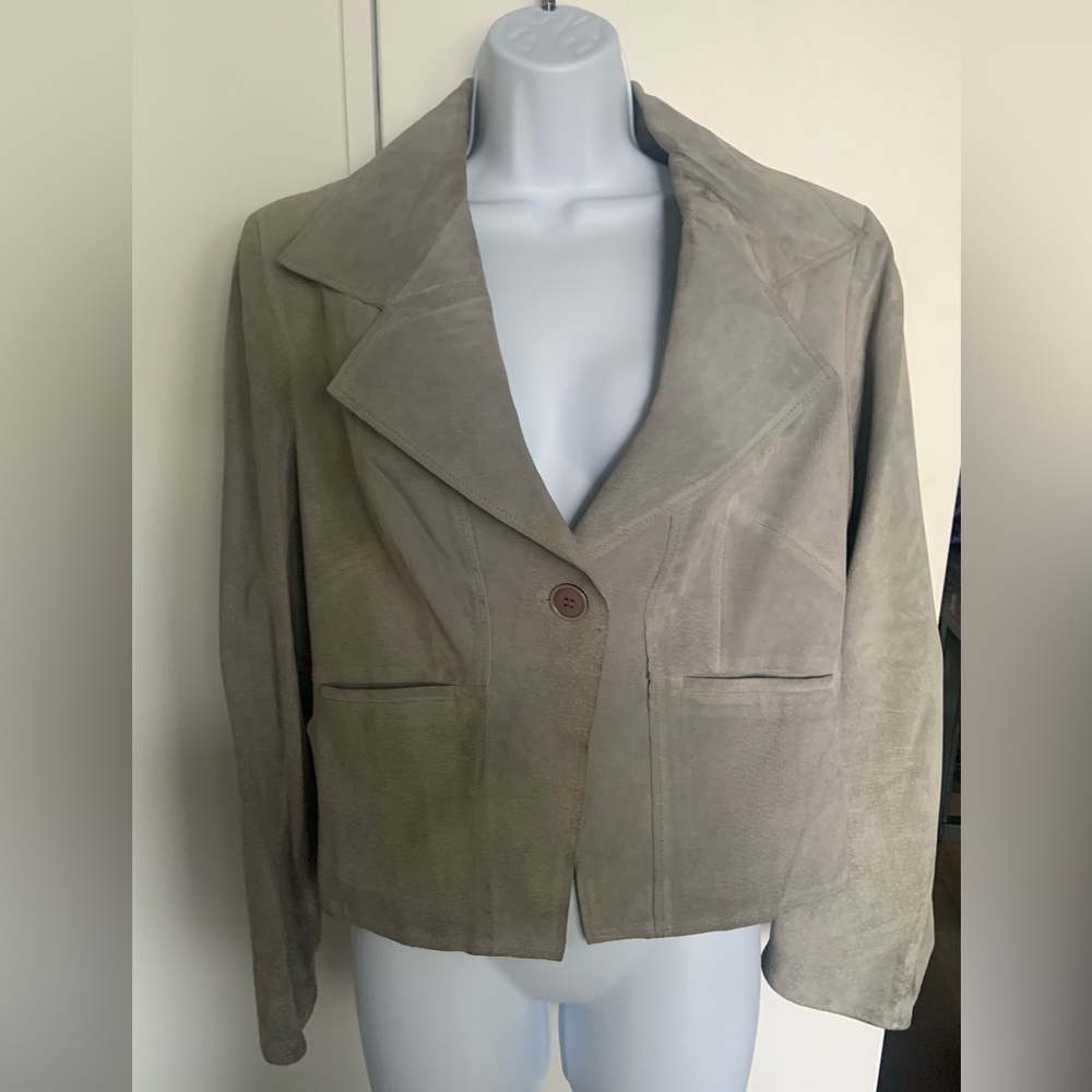 Anne Klein Size Medium Gray Suede Jacket